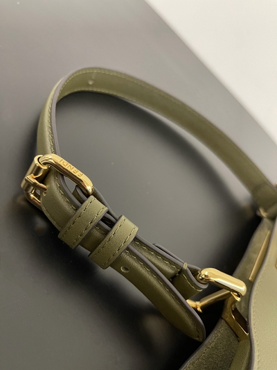 フェンディバッグ細部ディテール